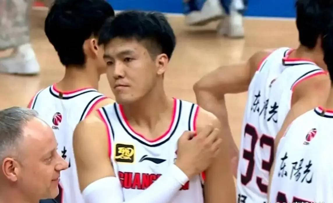 开运-CBA本(běn)土球(qiú)員(yuán)交易(yì)窗口開(kāi)启，曹芳非(fēi)自由球(qiú)員(yuán)，自由球(qiú)員(yuán)名单更新(xīn)