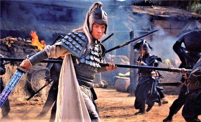 韩德四子瞬间被70岁的赵云擒1人，杀3人，真实的赵云到底多厉害？