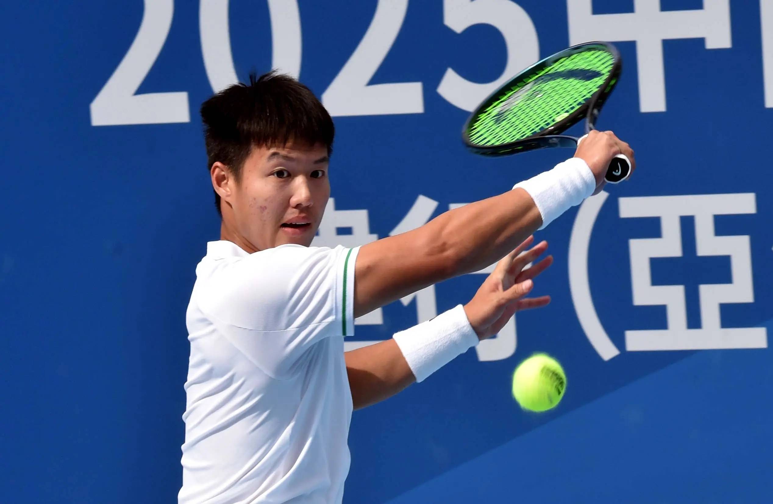 中巡赛小组赛收官赛惊现退赛潮，施晗崔杰杀进四强