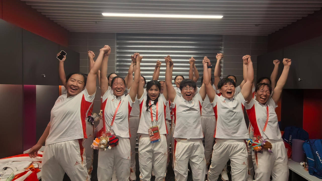 创造历史！眉山这群中学生代表四川，首获全运会女子七人制橄榄球铜牌