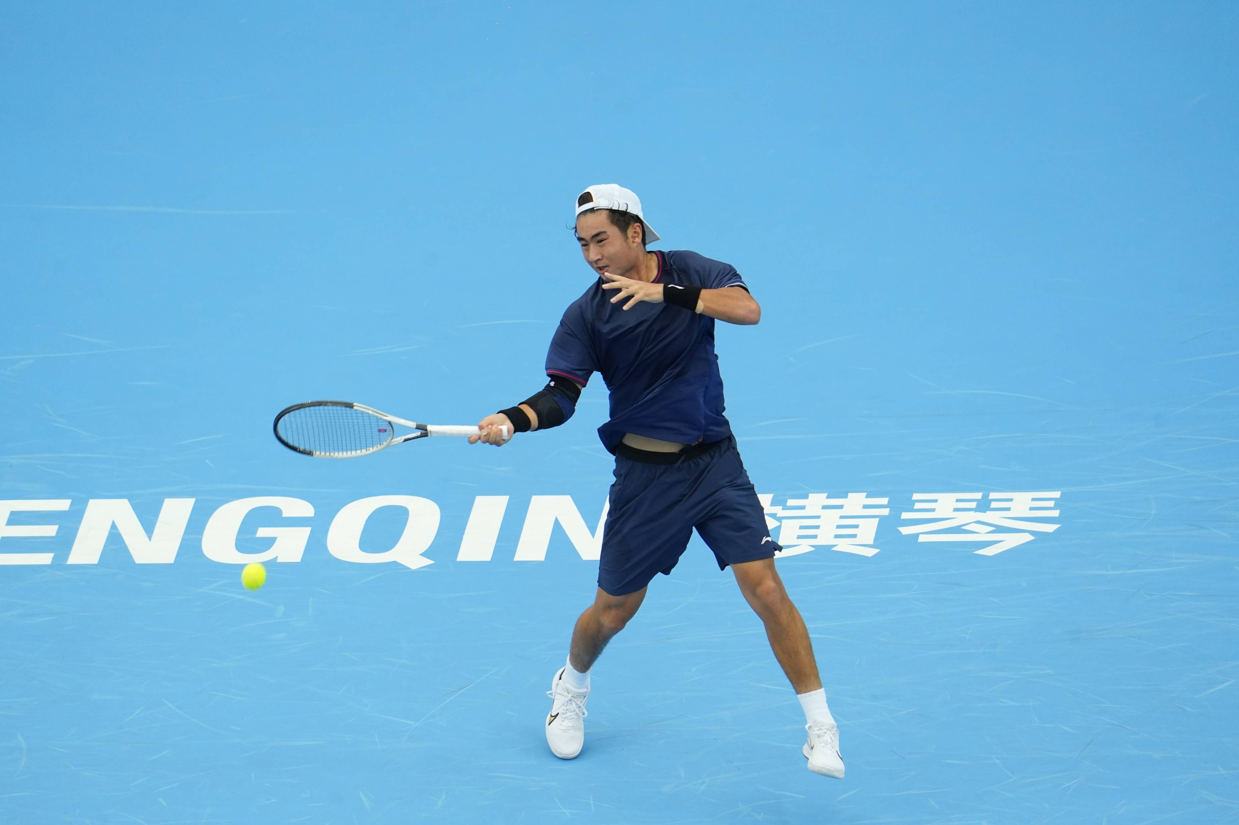 北京队上演“抢十”逆转,险胜江苏队获网球男子团体冠军