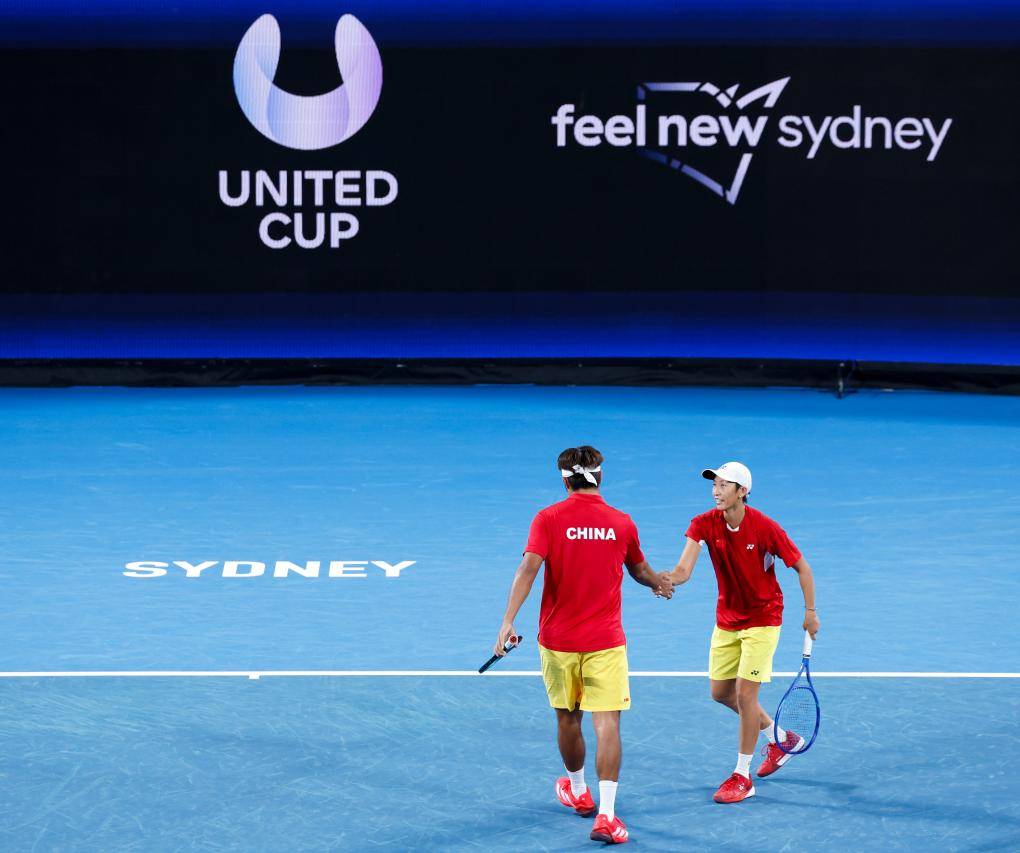 网球联合杯-中国0-3加拿大 朱琳遭逆张之臻开局被破发